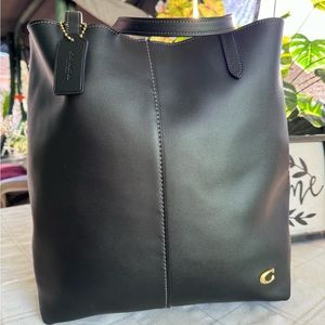 COACH North Leather Tote black